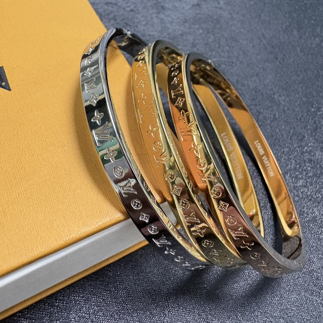 Louis Vuitton Monogram Ring Bracelet